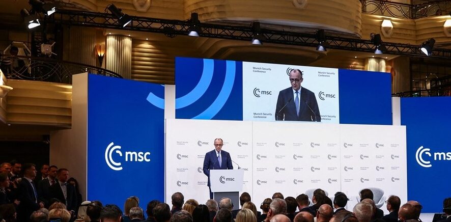 كلمة العدد 582 لجريدة التحرير: أمن الأمة عند حكامها، بين مؤتمر ميونيخ للأمن، وتصريح السفير الأمريكي « هاكابي » كلمة العدد 582 لجريدة التحرير: أمن الأمة عند حكامها، بين مؤتمر ميونيخ للأمن، وتصريح السفير الأمريكي « هاكابي »